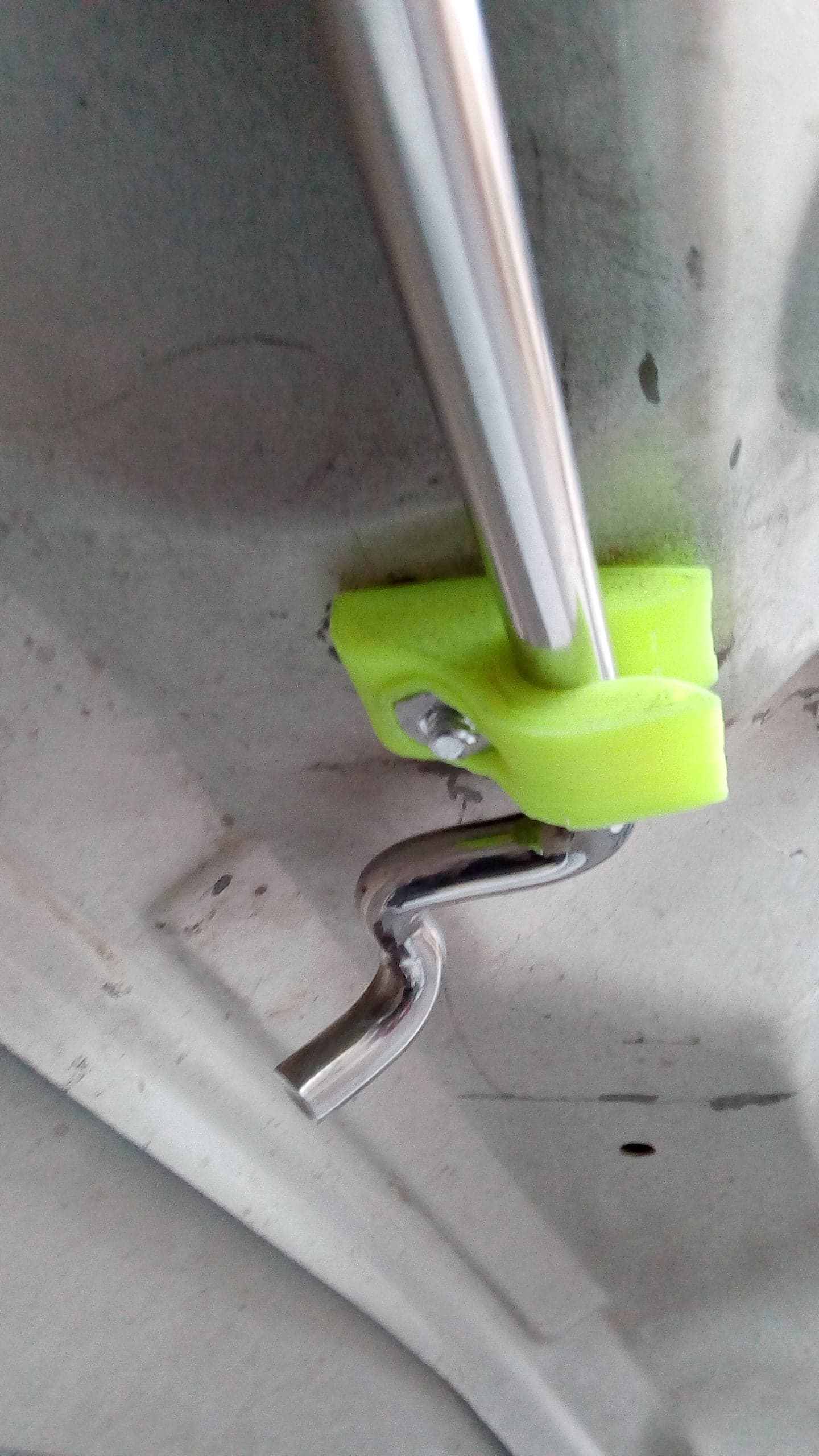 Hood Prop Rod Holder