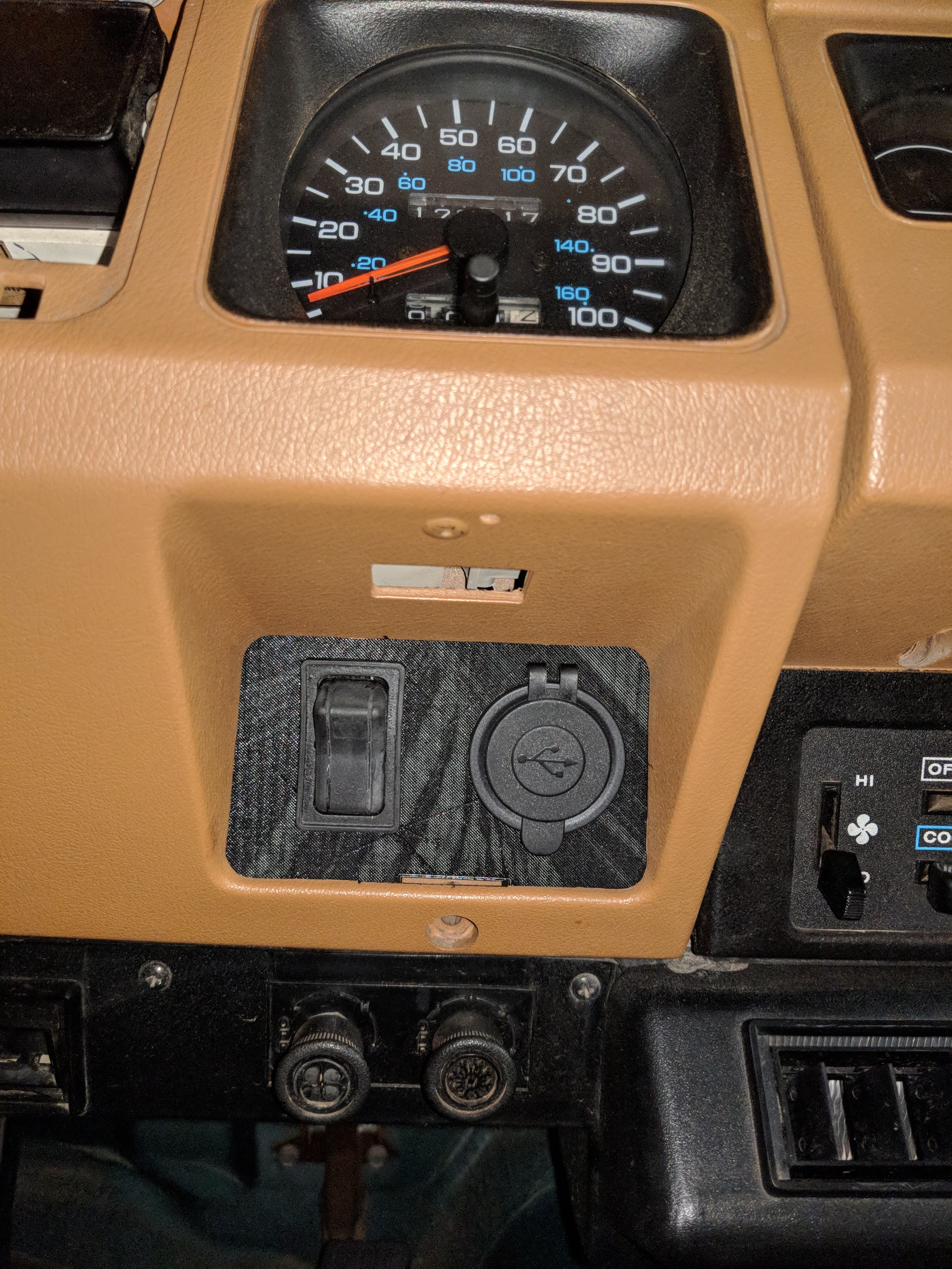 SN Jeep YJ Right AUX Panel cig and toggle v1