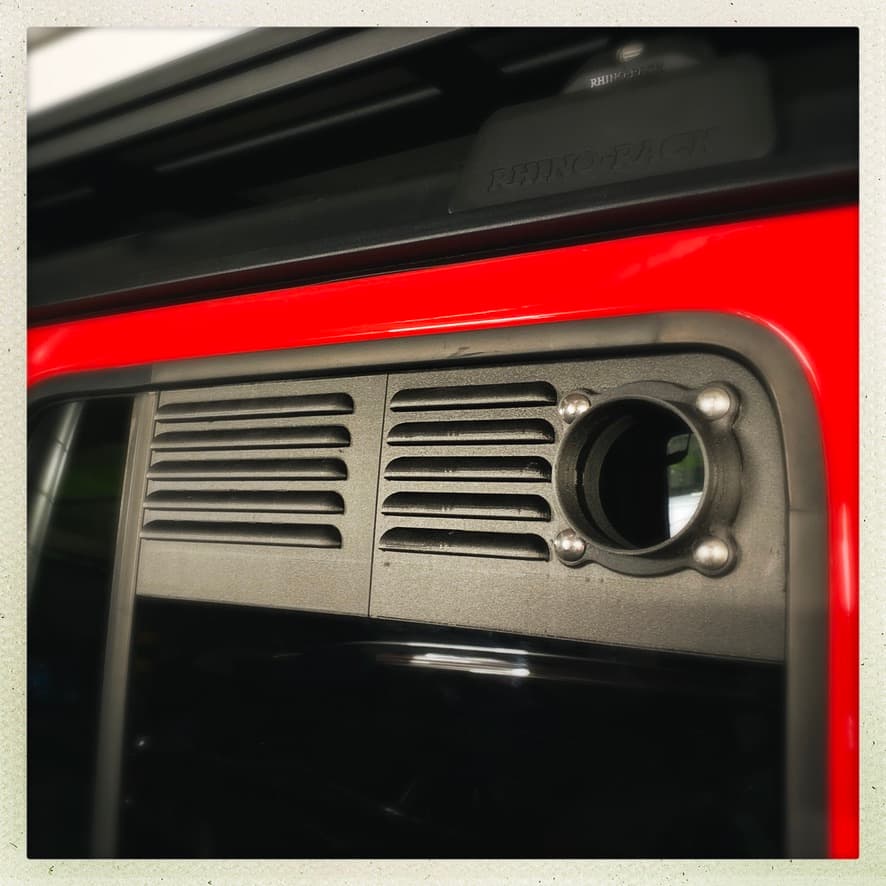 Jeep Wrangler JLU window aeration panels (final 2021)
