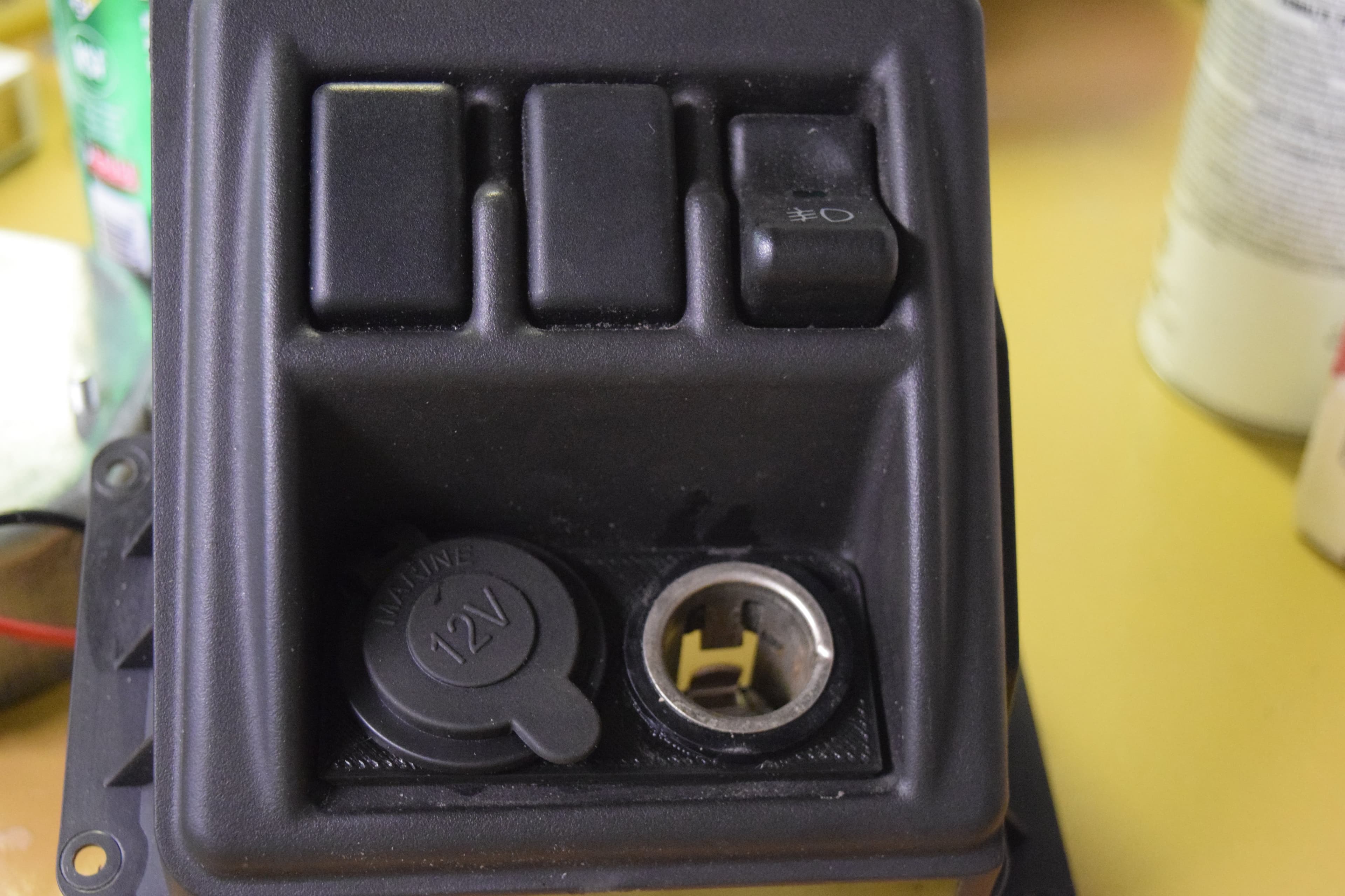 TJ 2-Port Lighter/USB Adapter