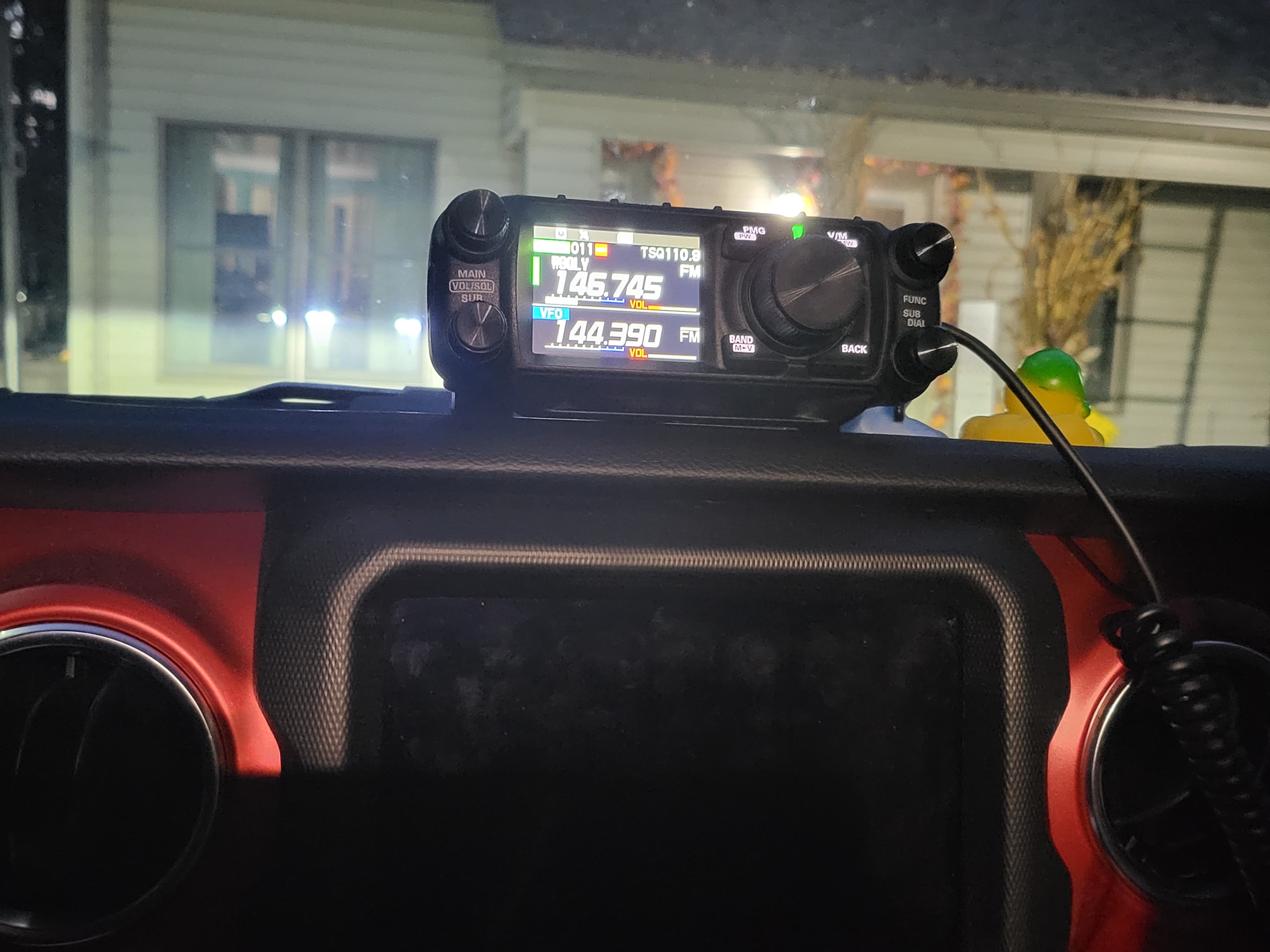 Yaesu FTM-500 Radio Head Mount