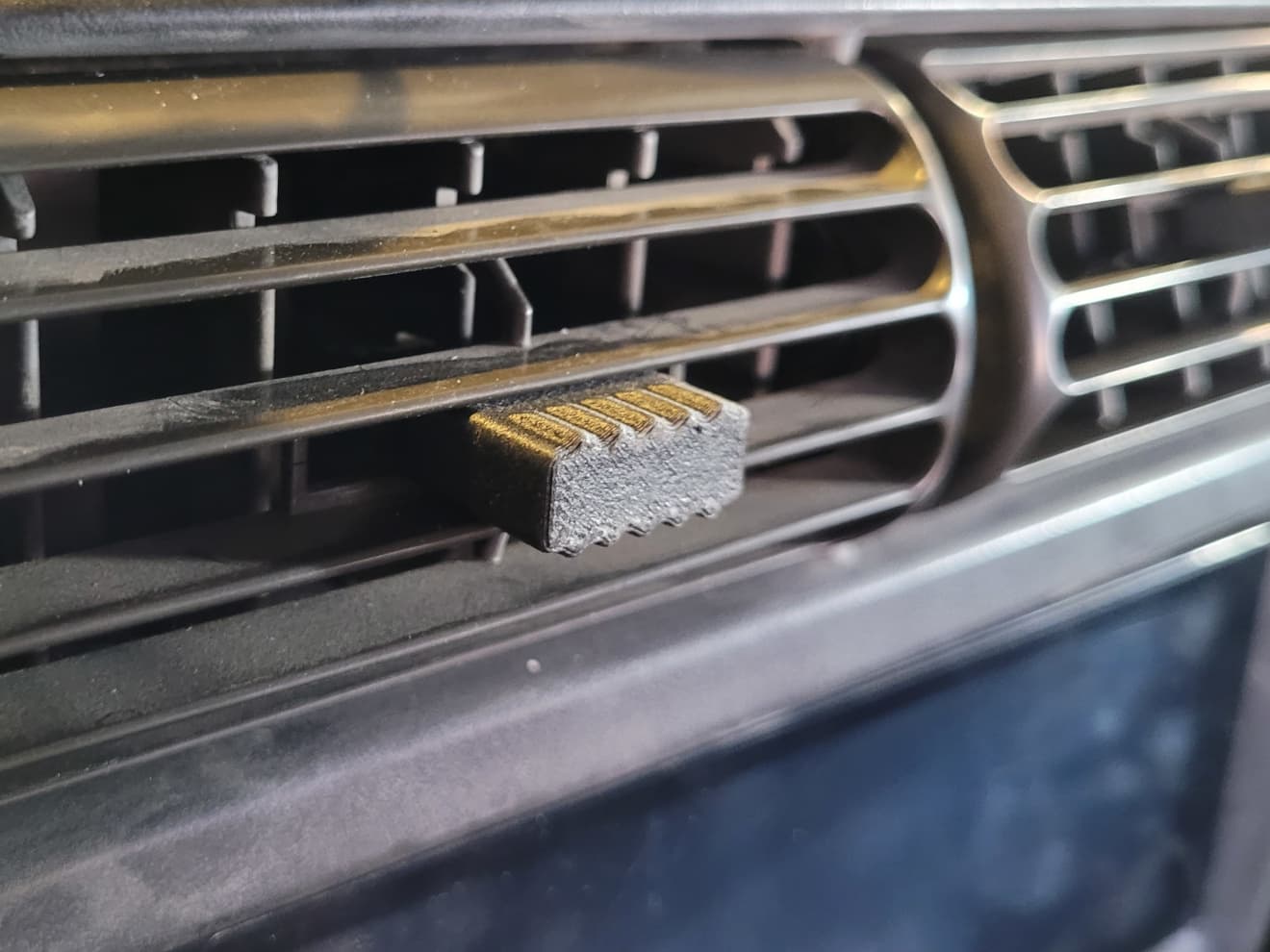 Front AC Vent Knob & Pinion